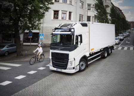 Η Έκθεση Ασφάλειας 2017 της Volvo Trucks επικεντρώνεται στους ευάλωτους χρήστες των δρόμων
